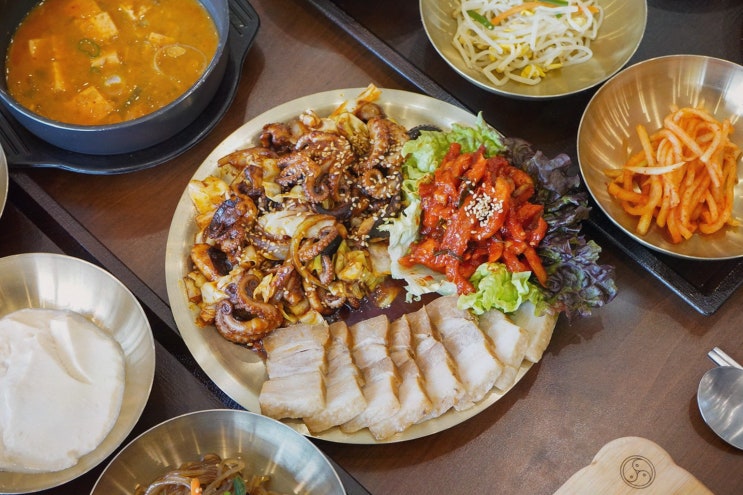  가족과 함께 소중한 외식, 천안보리밥을 즐길 수 있는 사월에보리밥과쭈꾸미