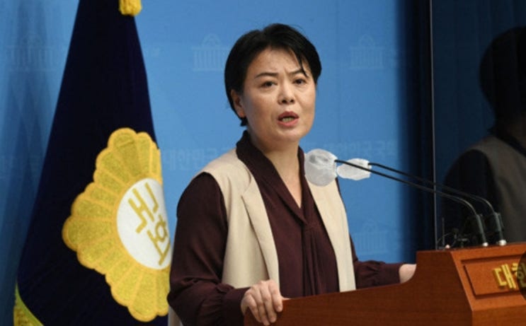 <b>윤희숙</b>에게 기대를