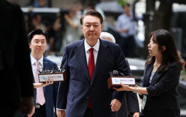 <b>윤석열</b>의 <b>검찰</b>총장 및 <b>대통령</b> 재직시 <b>검찰</b>권 오남용에 관한... 