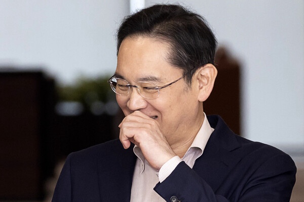 <b>이재용</b> 10년 <b>사법 리스크</b> <b>해소</b>..삼성합병 '무죄' 확정... 