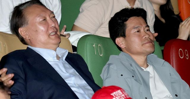  전한길의 국힘 입당 이유 “윤 전 대통령 끌어안는 당 대표 만들려고”