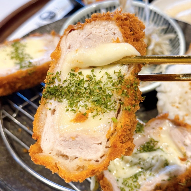  구로 NC 맛집 백소정에서 늘어나는 치즈돈까츠 먹고 백화점 구경까지