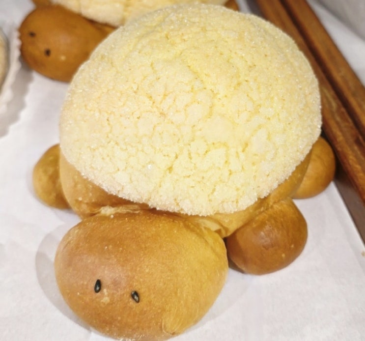  [진해]유니크한 빵이 가득한 군항제맛집 '파티쉐미진 경화역점'