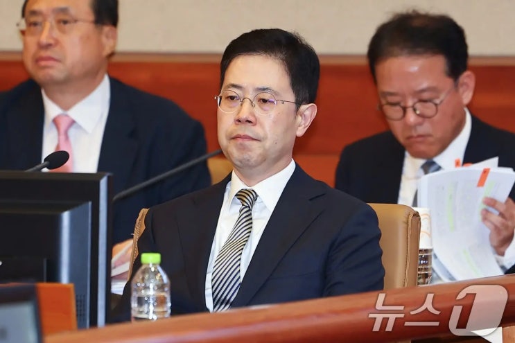 의혹 <b>손준성</b> 검사 <b>탄핵</b> , 재판관 7인 만장일치로 <b>기각</b>
