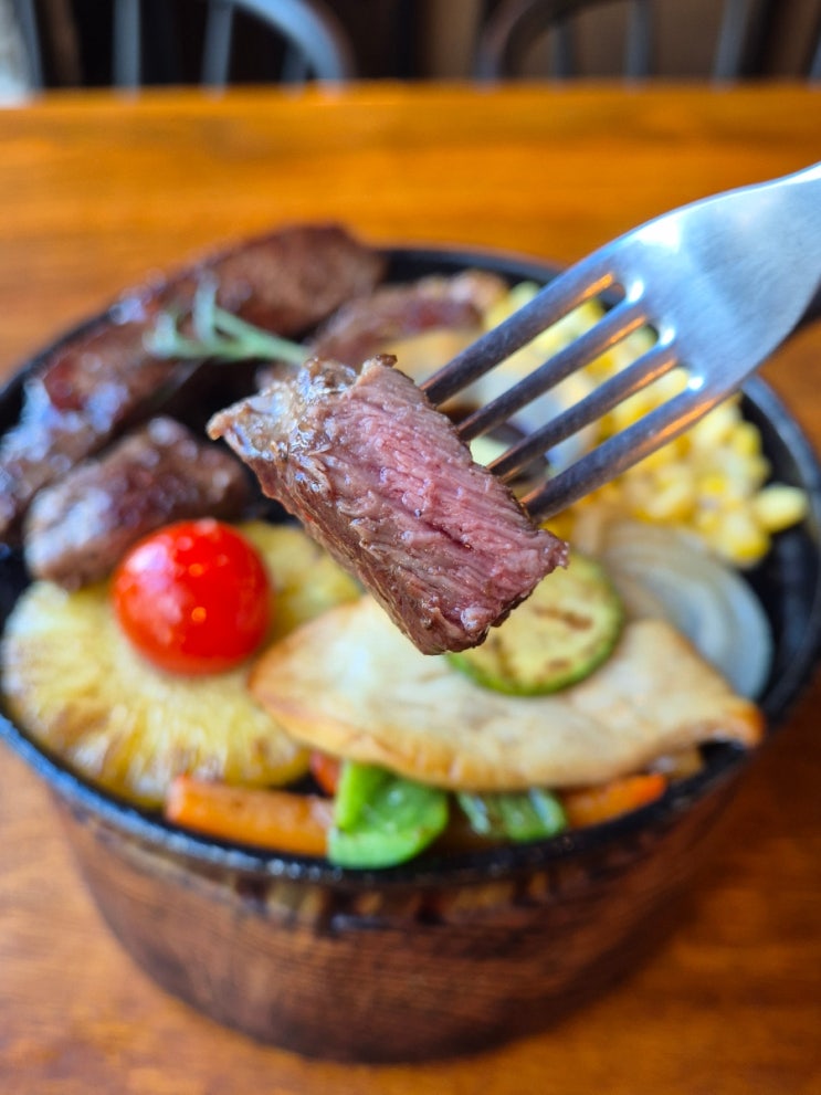  용현동 맛집 코지하우스 의정부점 스테이크 수박쥬스 후기