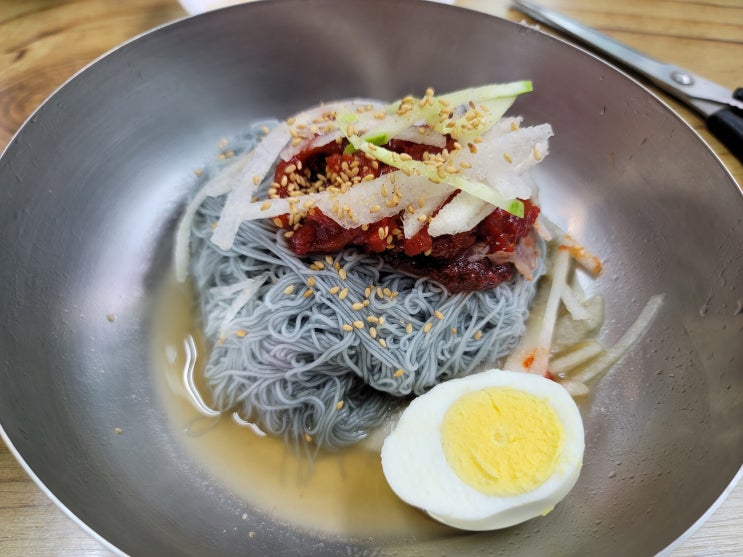  강원도 속초시 청학동에 위치한 냉면 전문점 원산면옥 여름에는 시원한 함흥냉면!!