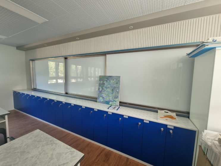  깔끔한 학교 인테리어의 완성 거제 장목 예술중학교 신발장·사물함 설치 시공후기