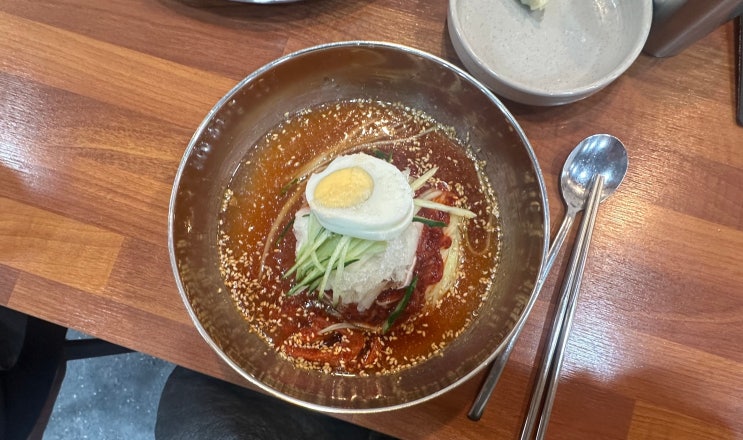  [명륜역] 첫입에 반하는 부산 밀면 맛집 <왕밀면>
