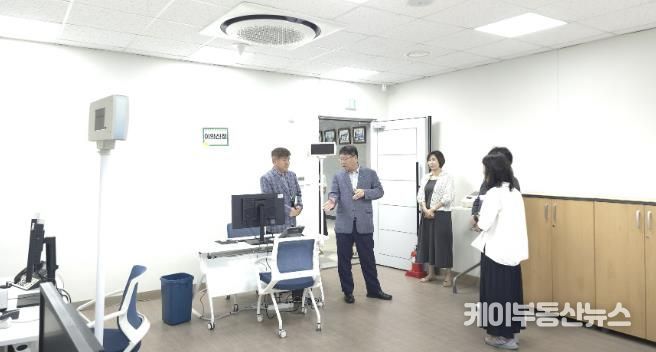 팔달구청장, '민생회복 <b>소비쿠폰</b>' 지급준비 <b>현장점검</b>... 