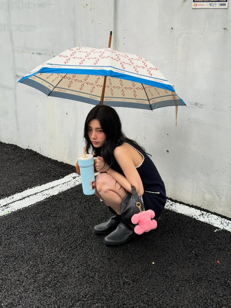 수지, 명품 각선미 빛나다...원피스로 드러난 광채 비주얼