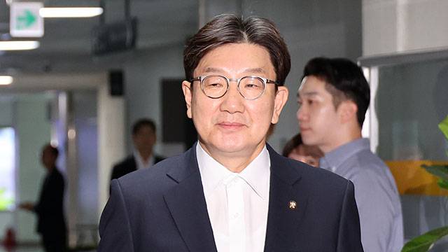 **<b>권성동 의원</b>, 특검 압수수색에 분노! 야당 <b>탄압</b> 프레임에... 