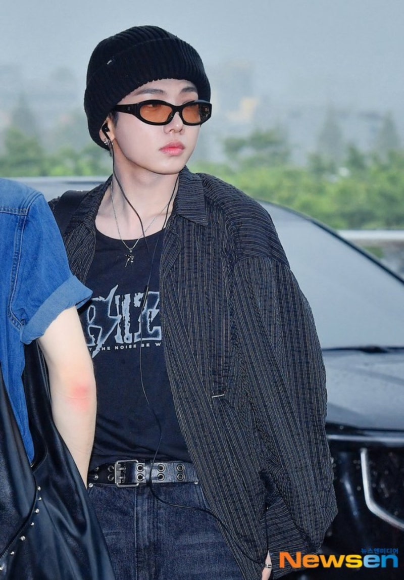 명재현 공항 패션 아이템: LMC GOTHIC 비니로 보는 남성 스타일의 진수
