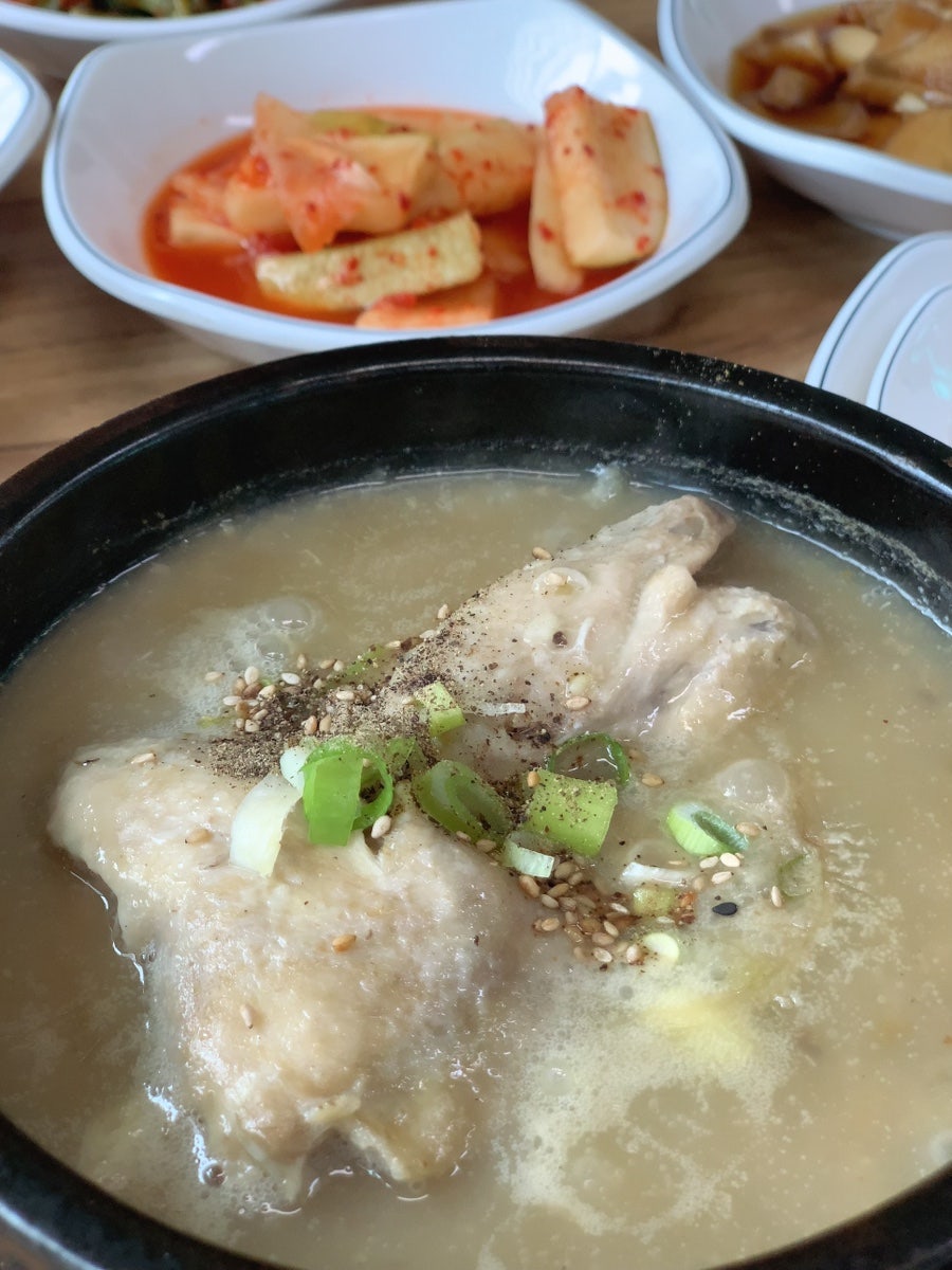 단월녹두반계탕 사진 1