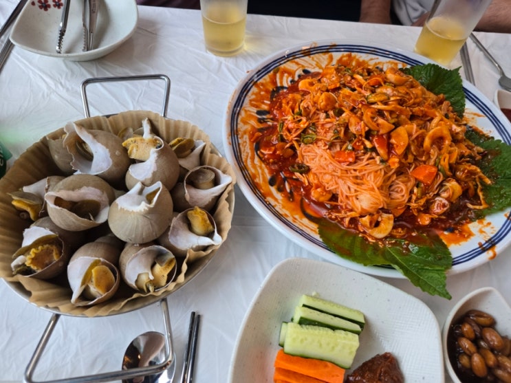  [ 포항 송도맛집 ] 『 동빈항 』 백고동찜, 백고동 무침, 소쿠리 독도 꽃/닭새우 회 솔직후기