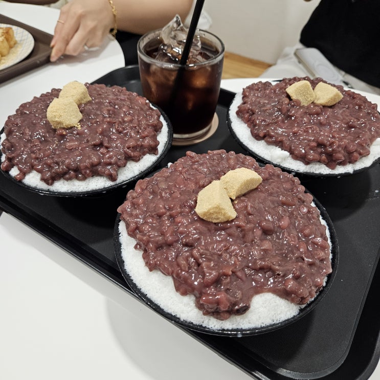  저당 팥으로 칼로리 걱정 없는 여름 간식 맛집 온천천 돼지팥빙수