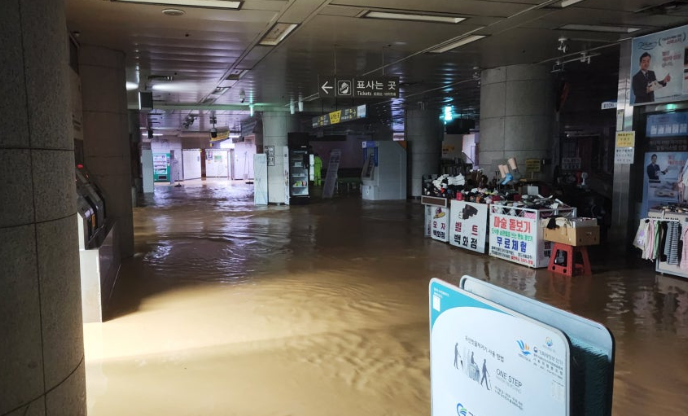  광주·전남, 기록적 폭우에 도시 마비지하철·주택 침수… “이건 재난 수준입니다”