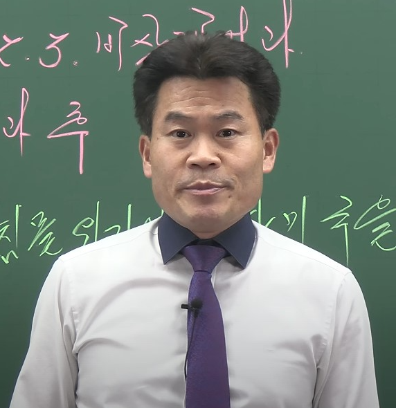 국민의힘, <b>전한길 입당</b>에 대한 갈등과 <b>논란</b>