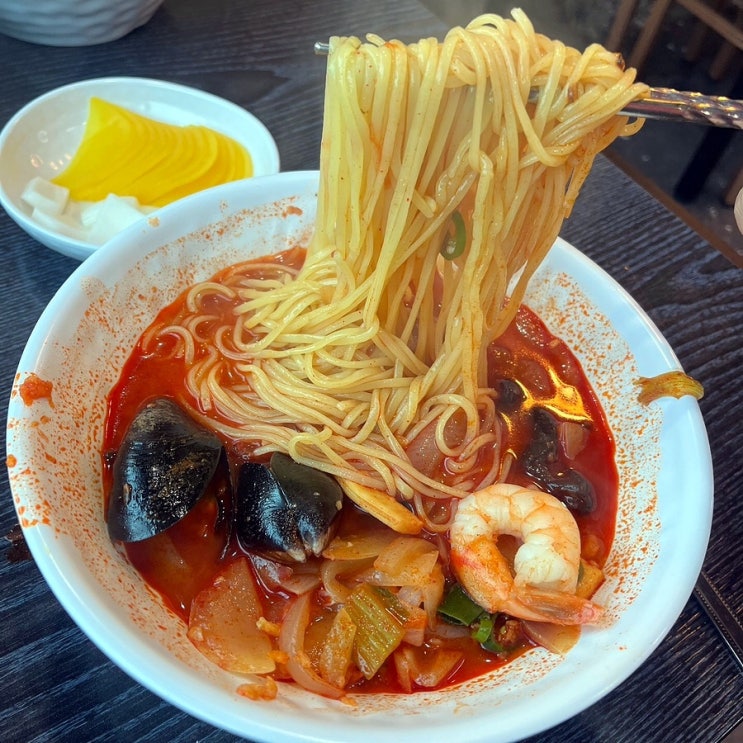 이열치열 뜨거운 음식 매운 짬뽕