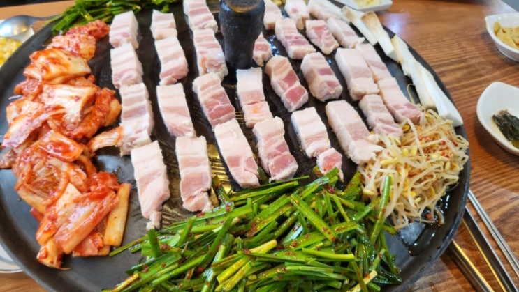  주안역 삼겹살 맛집 쓰리고 / 가성비넘치는 왕솥뚜껑삼겹살 후기