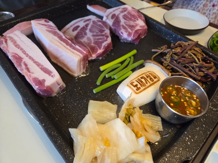  [제주 서귀포 맛집] 도새기 상회 - 맛있는 음식과 친절한 서비스 또 필요한 것은?