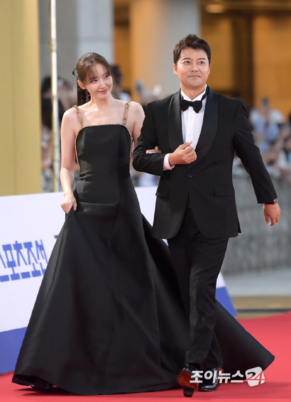 <b>아이유</b>, 남우주연상 <b>주지훈</b>, 최우수작품상 <b>드라마</b>... 