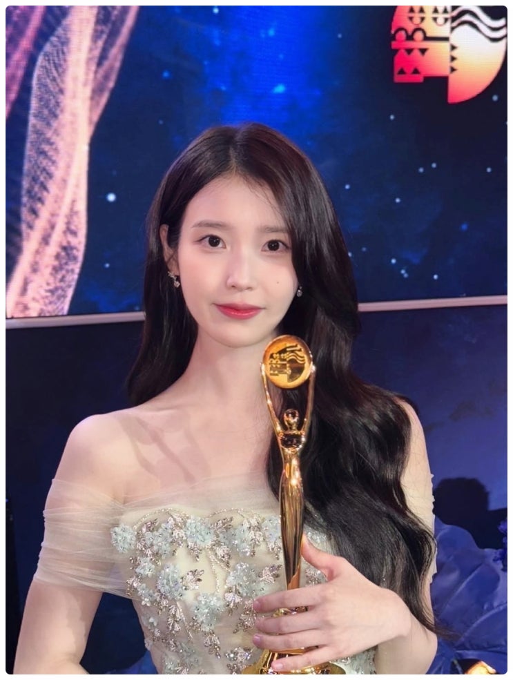 아이유 여우주연상, <b>청룡시리즈어워즈</b> 넷플릭스 '폭싹... 