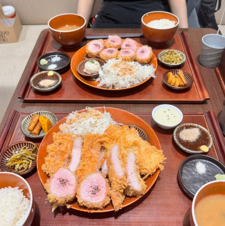  더현대서울 6층 맛집 포장 가능한 정돈 프리미엄 돈까스