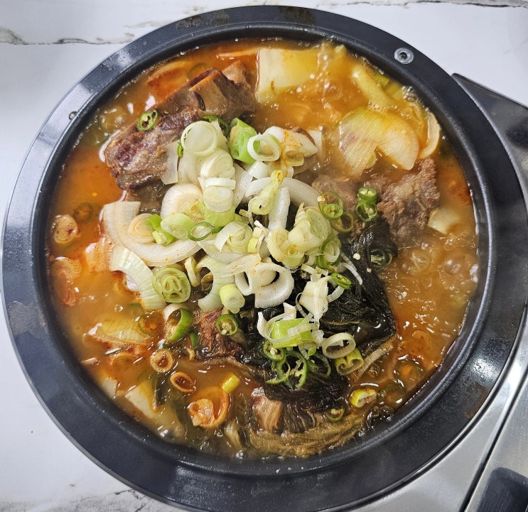  연산동 감자탕 맛집 깐나감자탕｜얼큰한 국물과 푸짐한 고기 솔직후기!