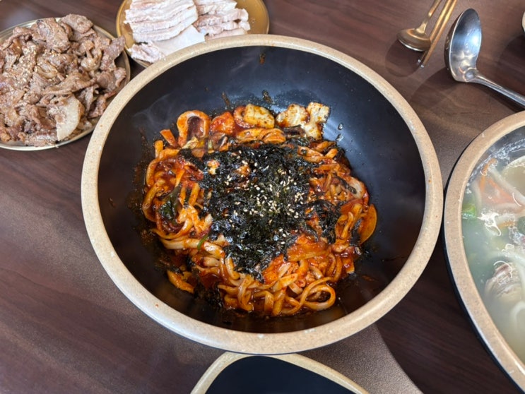  광주 수완지구 맛집 동백보쌈칼국수 내돈내산 무한리필 메뉴, 막걸리 공짜