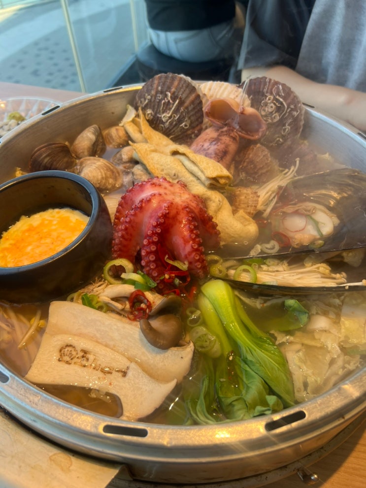  문어 오징어 푸짐하게 들어가는 영종도도조개전골 조개원칙 구읍뱃터직영점