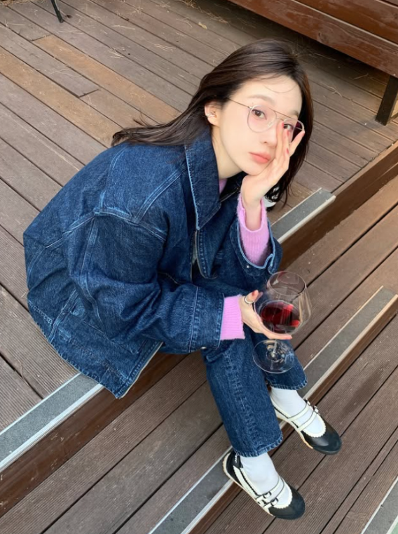  아식스 오니츠카타이거에서 여성들에게 핫한 신상 스니커즈로 멕시코 66 TGRS 메리제인 운동화 w. 강민경