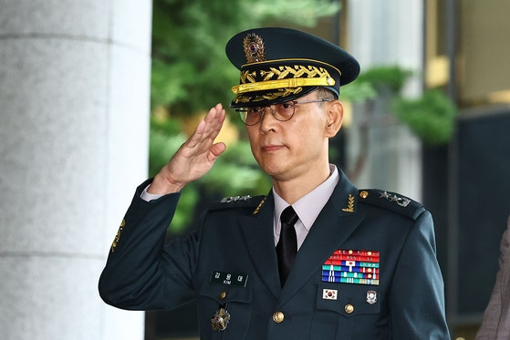 [속보] <b>김용대 드론사령관</b>, 전격 <b>구속영장 청구</b>! 무슨 일이?