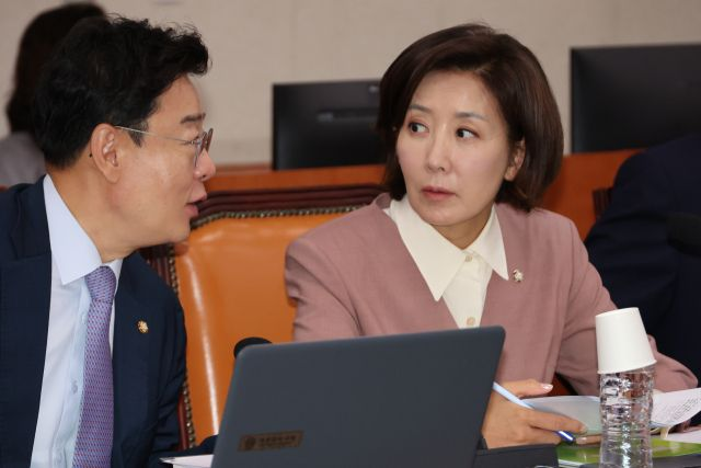  '친윤' 압수수색에 분노한 나경원 "없는 죄도 만들어내…야당 전체를 제거할 것"