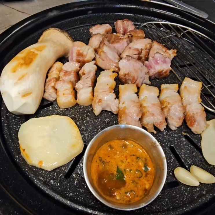  대구 참숯 숙성고기 전문 이곡동 삼겹살 맛집 맛돼지식당