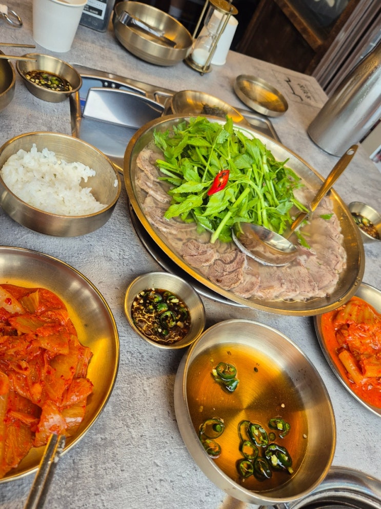  교대된장전골맛집 룸식당 옥된장 수육 점심으로 딱