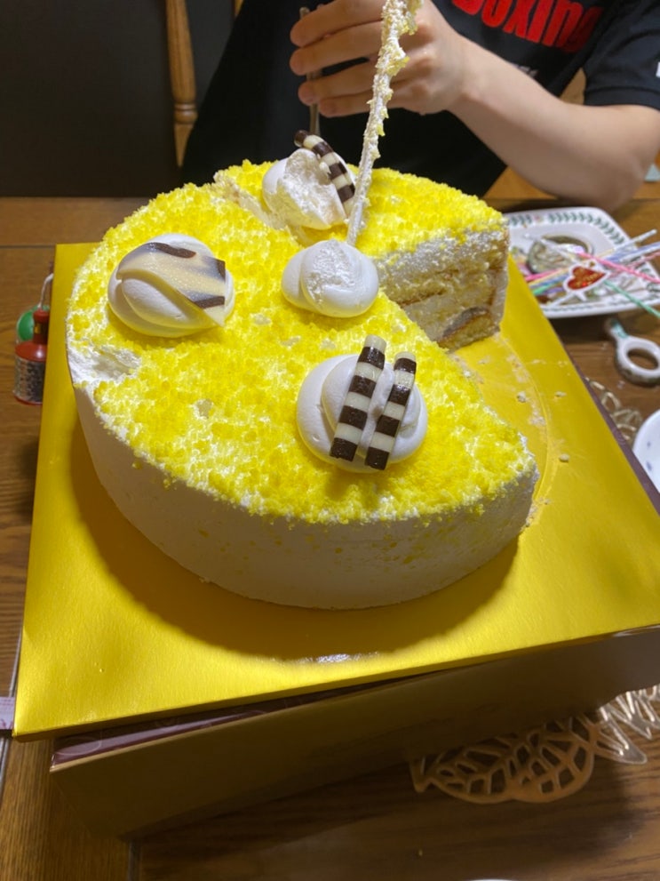  단골빵집 현지인맛집 군산 중앙로 빵빵한하루 1만원대 고구마케이크 군산케이크맛집 피자빵 크림빵 꽈배기 고로케 군산빵맛집