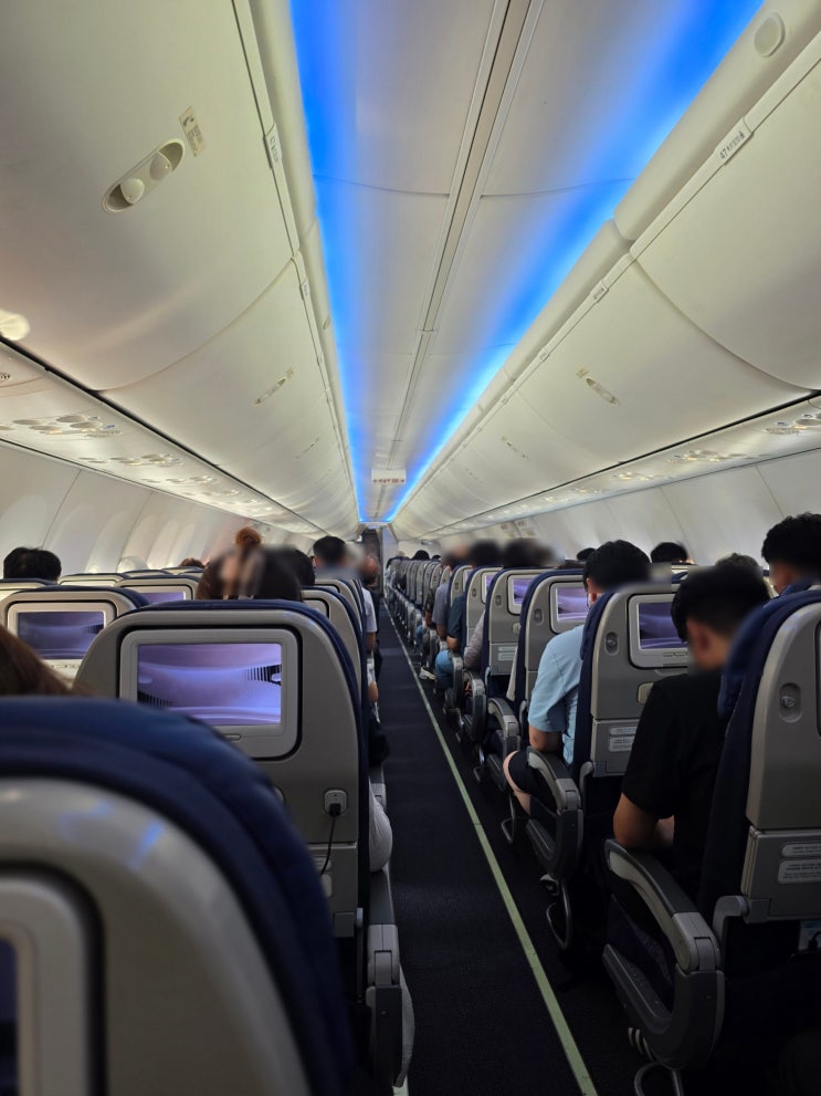  대한항공 B737-900 내항기 좌석 배치와 내부 김해-인천 탑승 후기