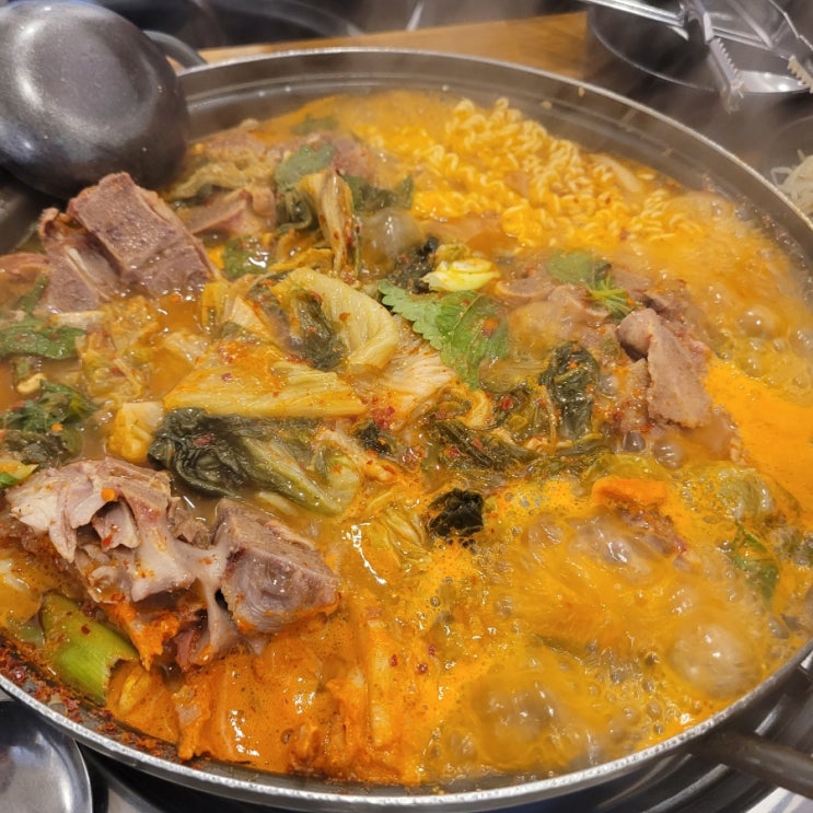  석촌역ㆍ잠실역맛집:[수다감자탕 송파점]후기/ 감자탕 만원이라구요? 가성비 갑!