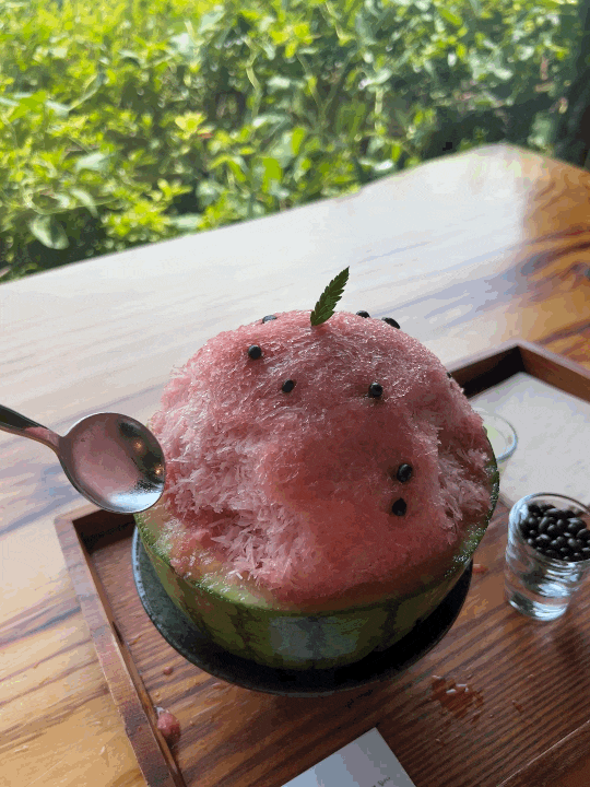  청주카페 • 수박빙수맛집, 카페레오나 빙수
