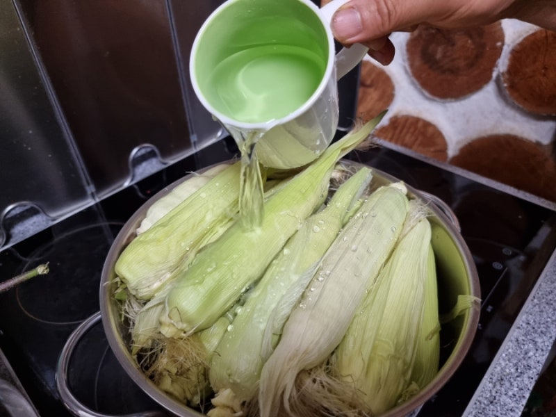 설탕 뉴슈가 대신 자연스럽게 옥수수 삶는 법