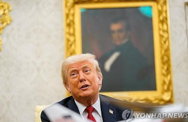 <b>트럼프</b>, <b>엡스타인</b> <b>의혹</b>으로 분열 직면!