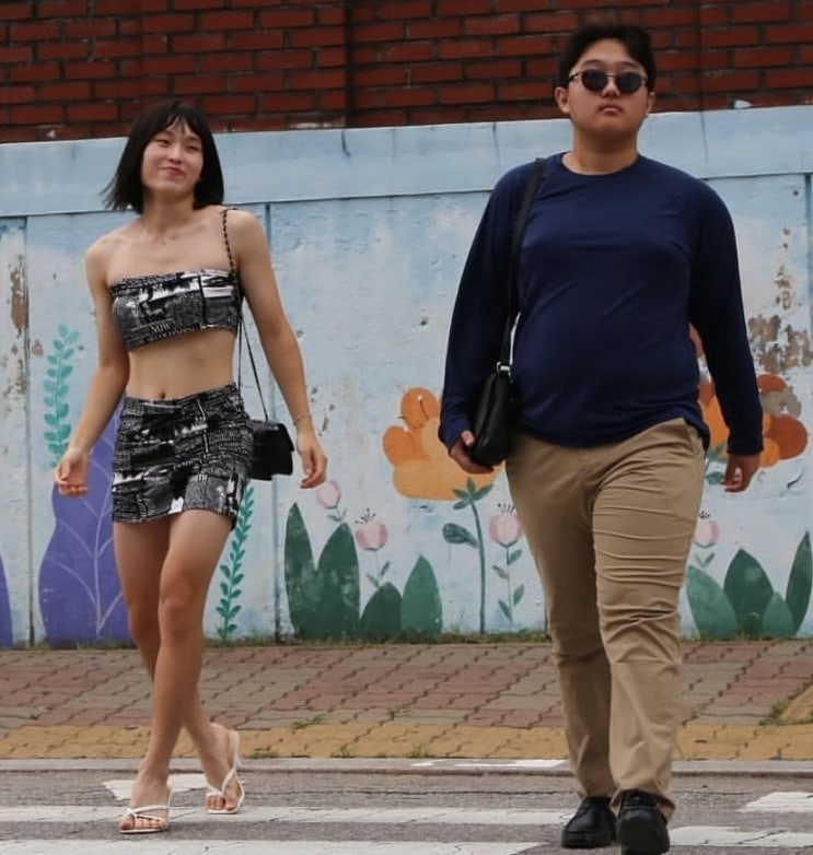 의정부고등학교 ‘2025 레전드 <b>졸업사진</b>’…<b>방시혁 과즙세연</b>... 