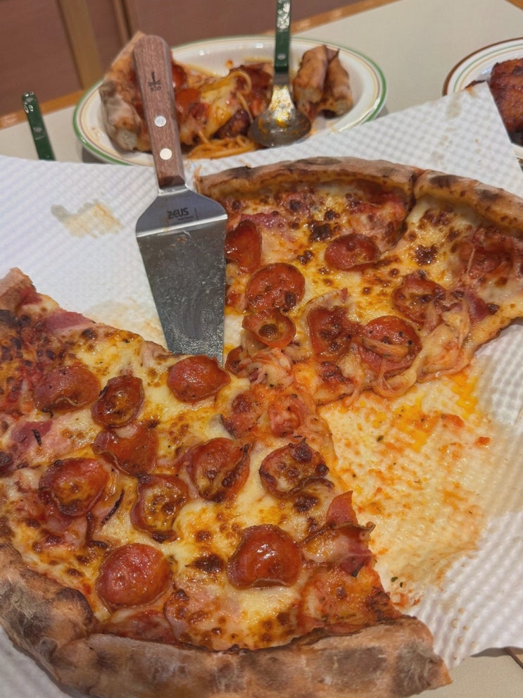  편안한 분위기에서 즐기는 자연스러운 맛, 보정동맛집 깐부피자 죽전점