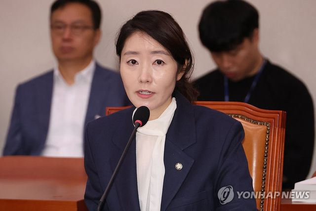  대통령실, 강선우 임명방침 고수…"오늘 청문보고서 재송부요청"