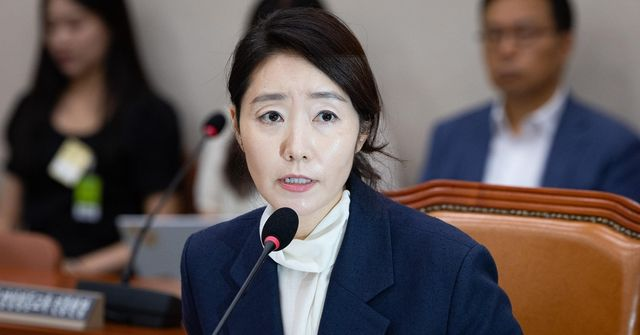  “장관보좌관 노력 부족, 징벌적 삭감” 강선우 '예산 갑질' 증거 나왔다