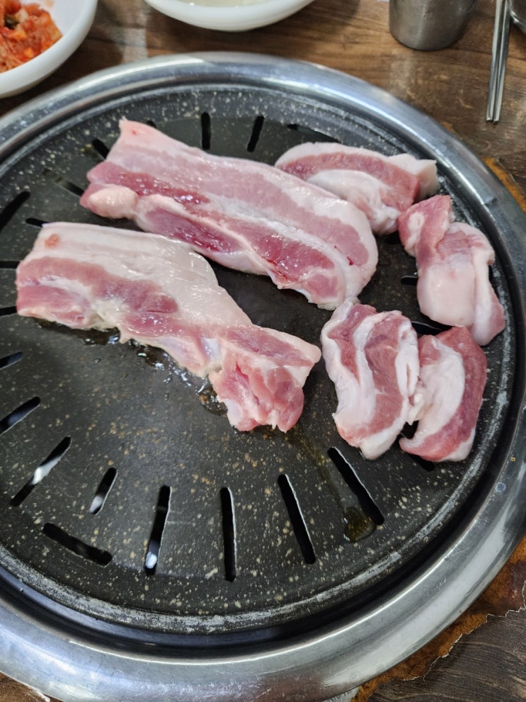  제주도 5월, 또 갔지롱! 멜젓조림에 진심인 돼지고기 맛집 ‘솔지식당’