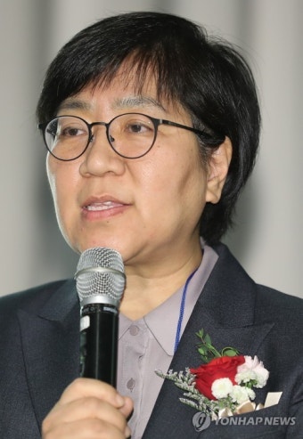 정은경 복지부 <b>장관 임명</b> 재가<乙巳年(2025년)은 자신을... 