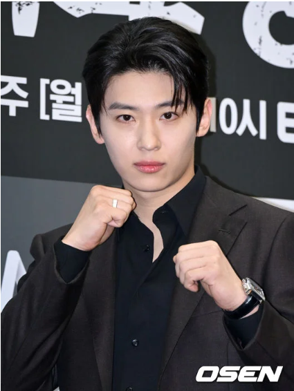 <b>덱스</b>, '<b>아이쇼핑</b>' 등장부터 <b>연기력 논란</b>