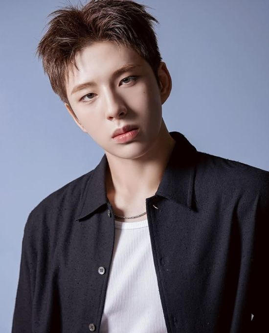 '트리플에스 남동생' 그룹, 데뷔 전 <b>활동 중단</b> "루머 진위여부... 