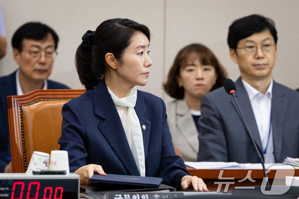 [이슈] <b>강선우</b> 여가부 장관 임명 강행 논란, 대통령실 "번복 없다"?!